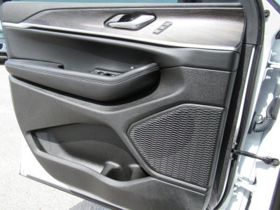 2025 Jeep Grand Cherokee Limited 4x2
