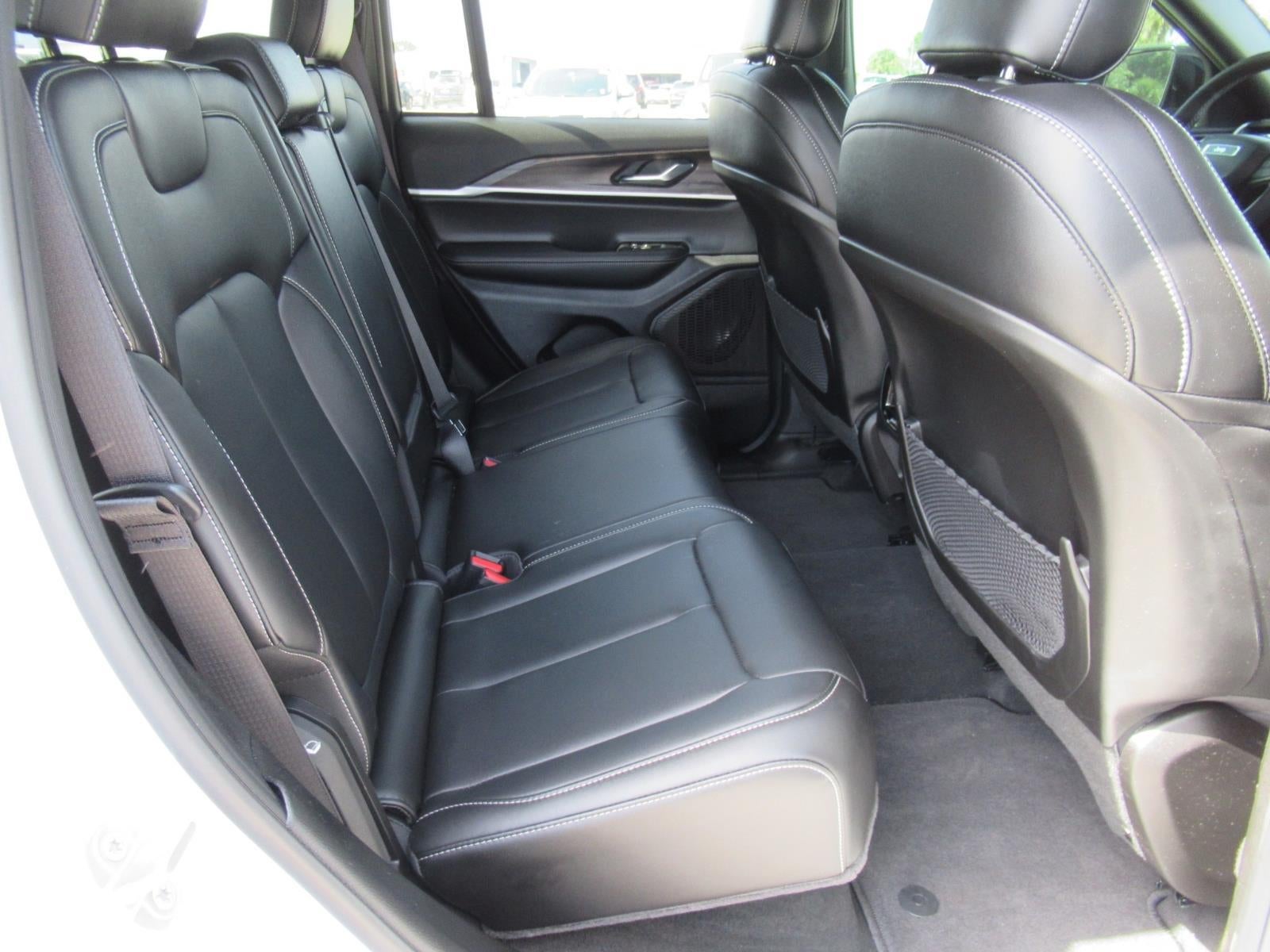 2025 Jeep Grand Cherokee Limited 4x2