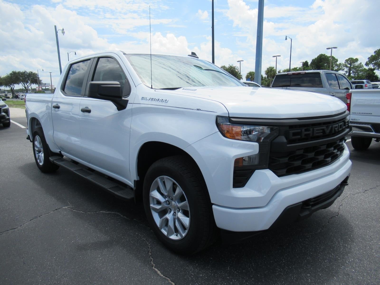 2025 Chevrolet Silverado 1500 Custom