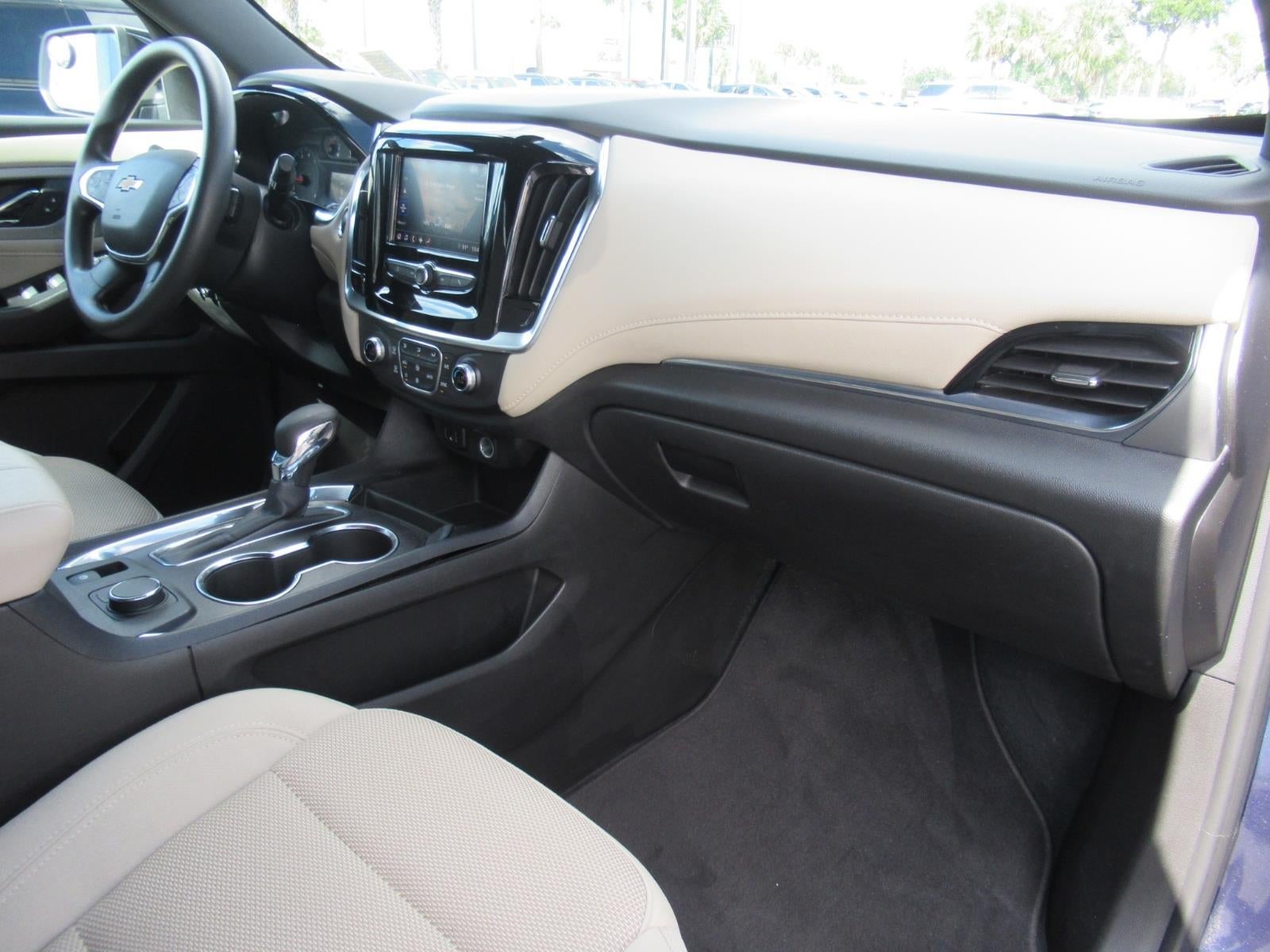2022 Chevrolet Traverse LS