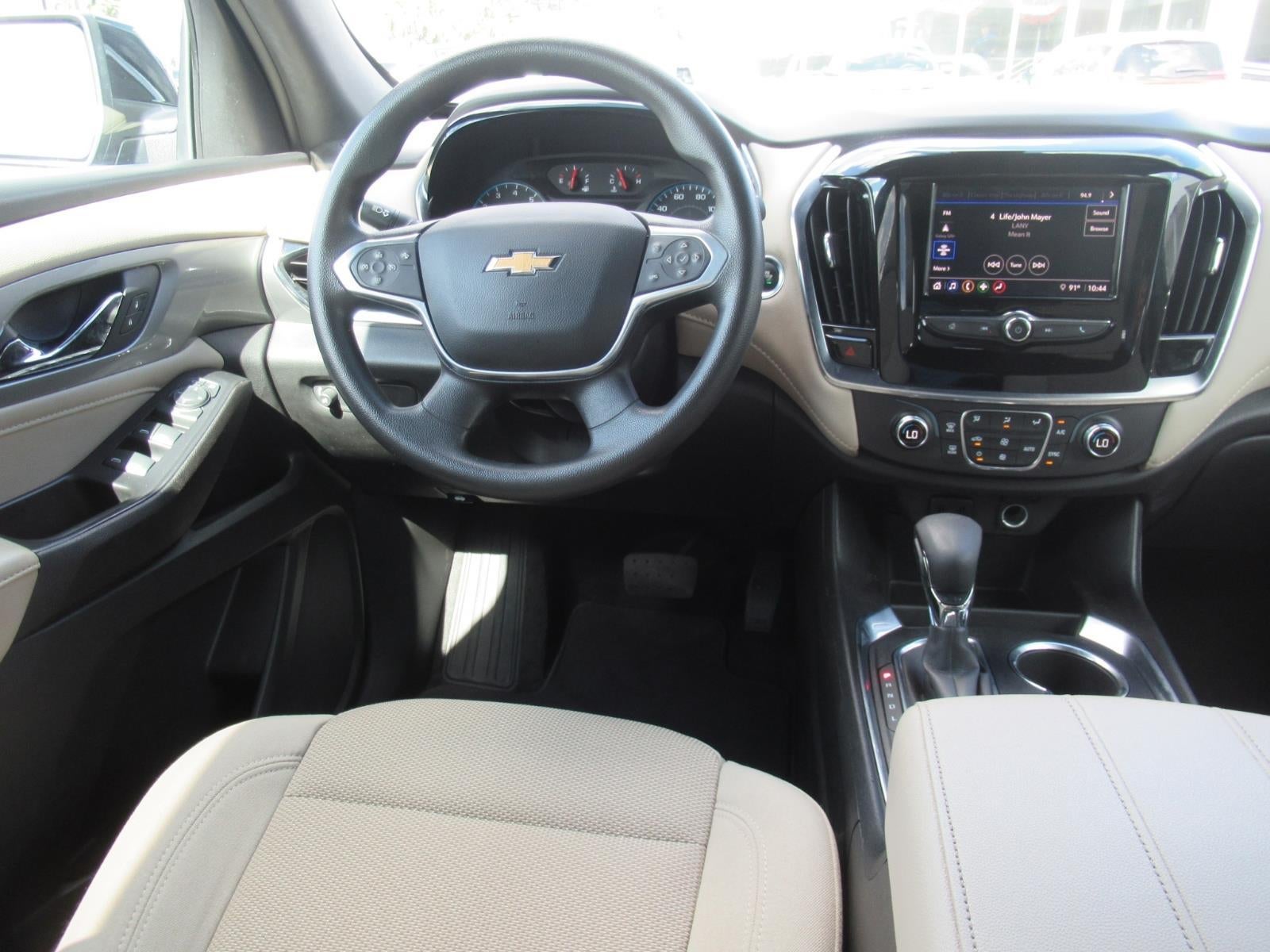 2022 Chevrolet Traverse LS