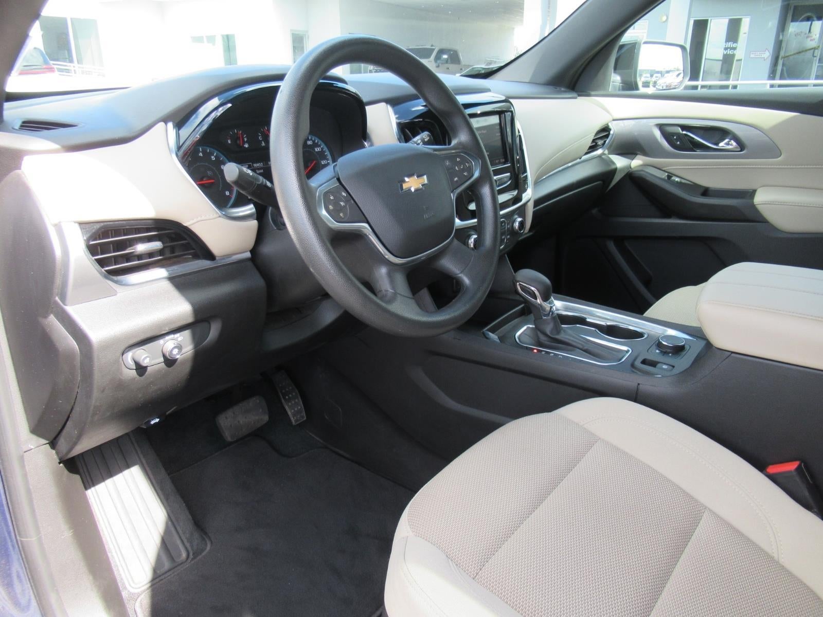 2022 Chevrolet Traverse LS
