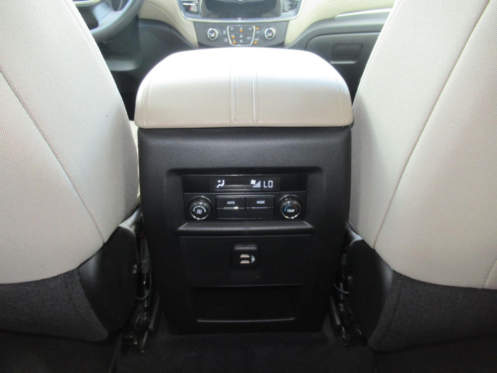 2022 Chevrolet Traverse LS