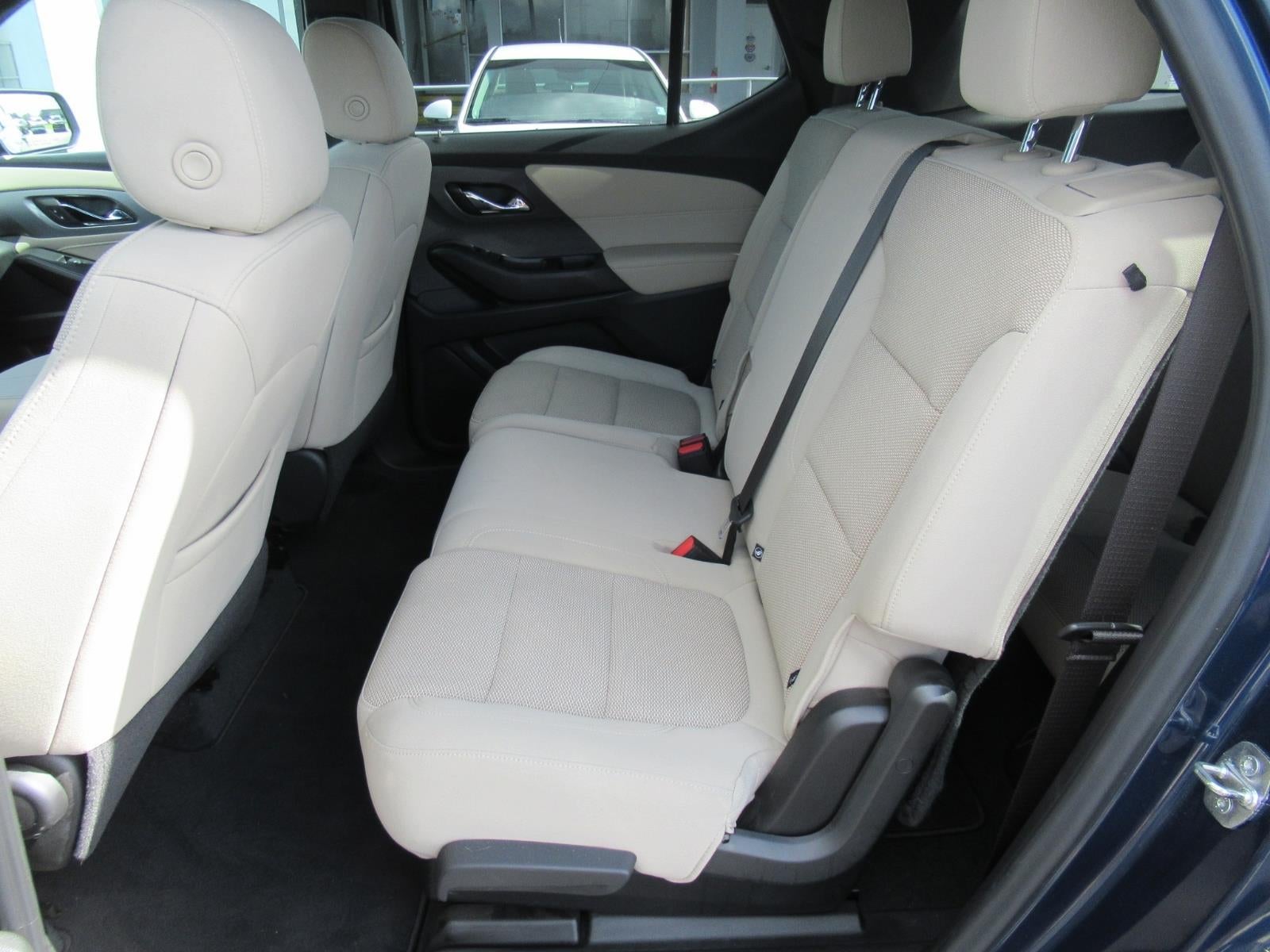 2022 Chevrolet Traverse LS
