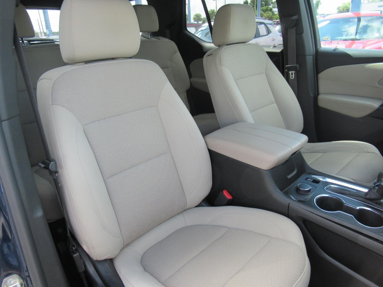 2022 Chevrolet Traverse LS