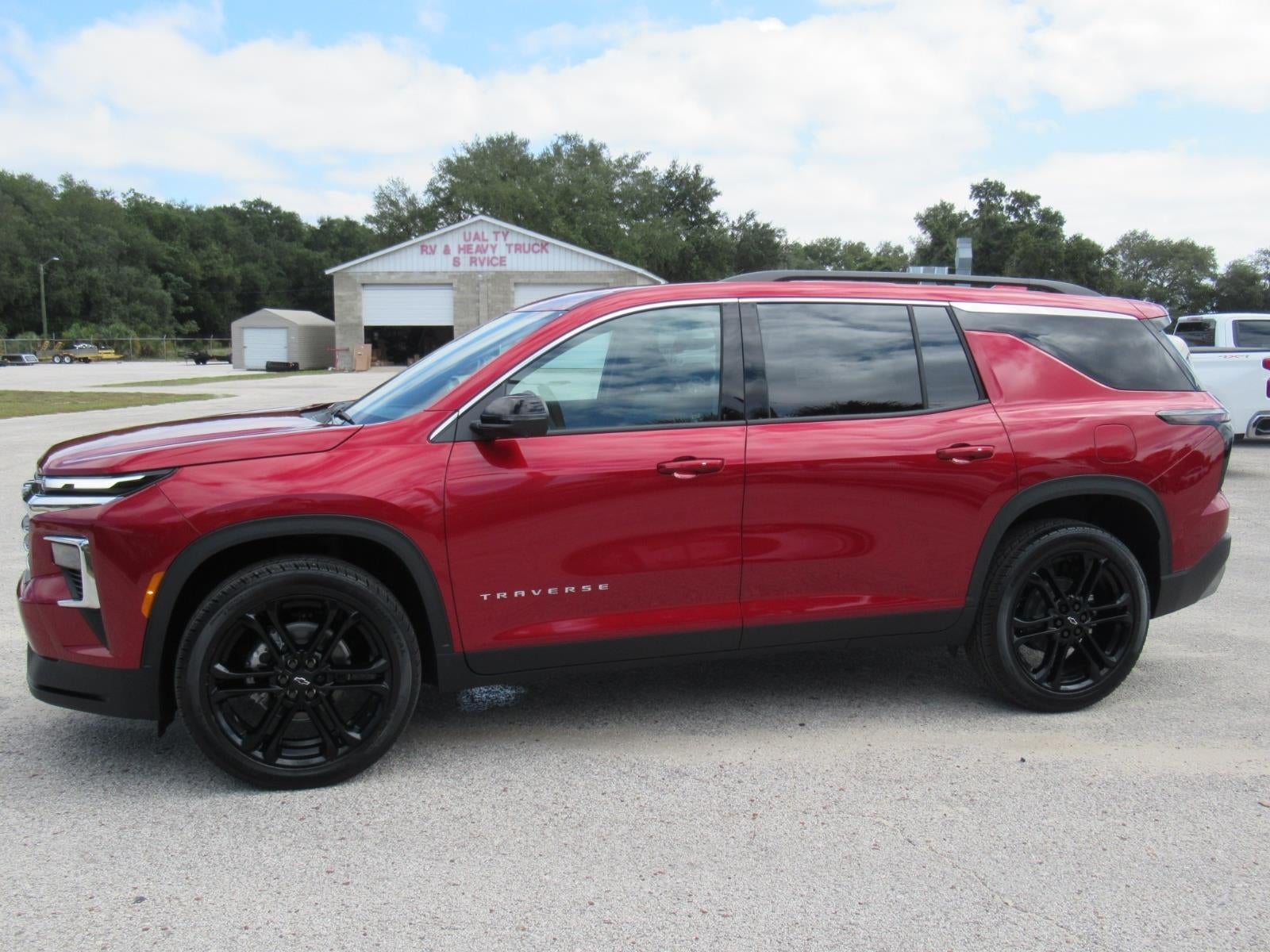 2027 Chevrolet Traverse LT
