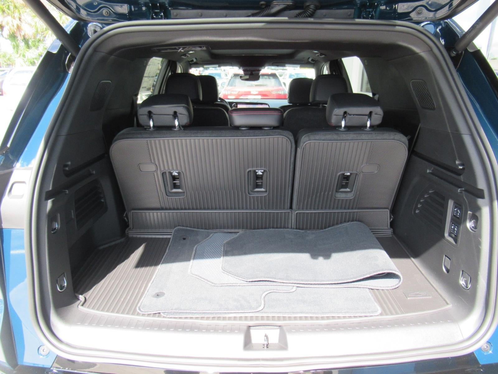 2027 Chevrolet Traverse RS