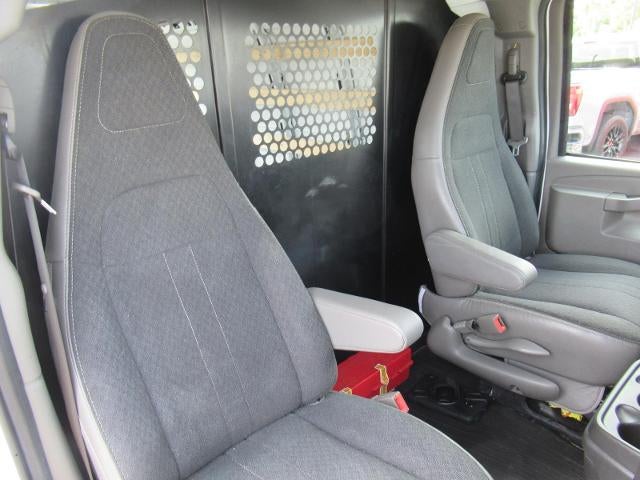 2025 GMC Savana Cargo Base