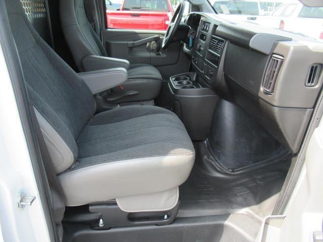 2025 GMC Savana Cargo Base
