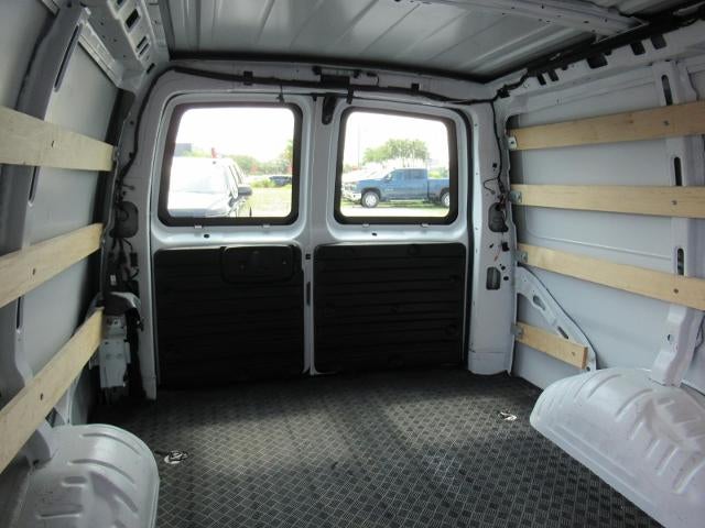 2025 GMC Savana Cargo Base