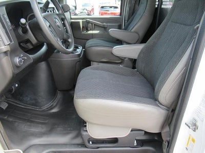 2025 GMC Savana Cargo Base