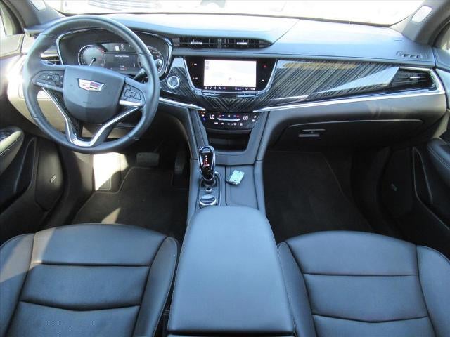 2025 Cadillac XT6 Premium Luxury