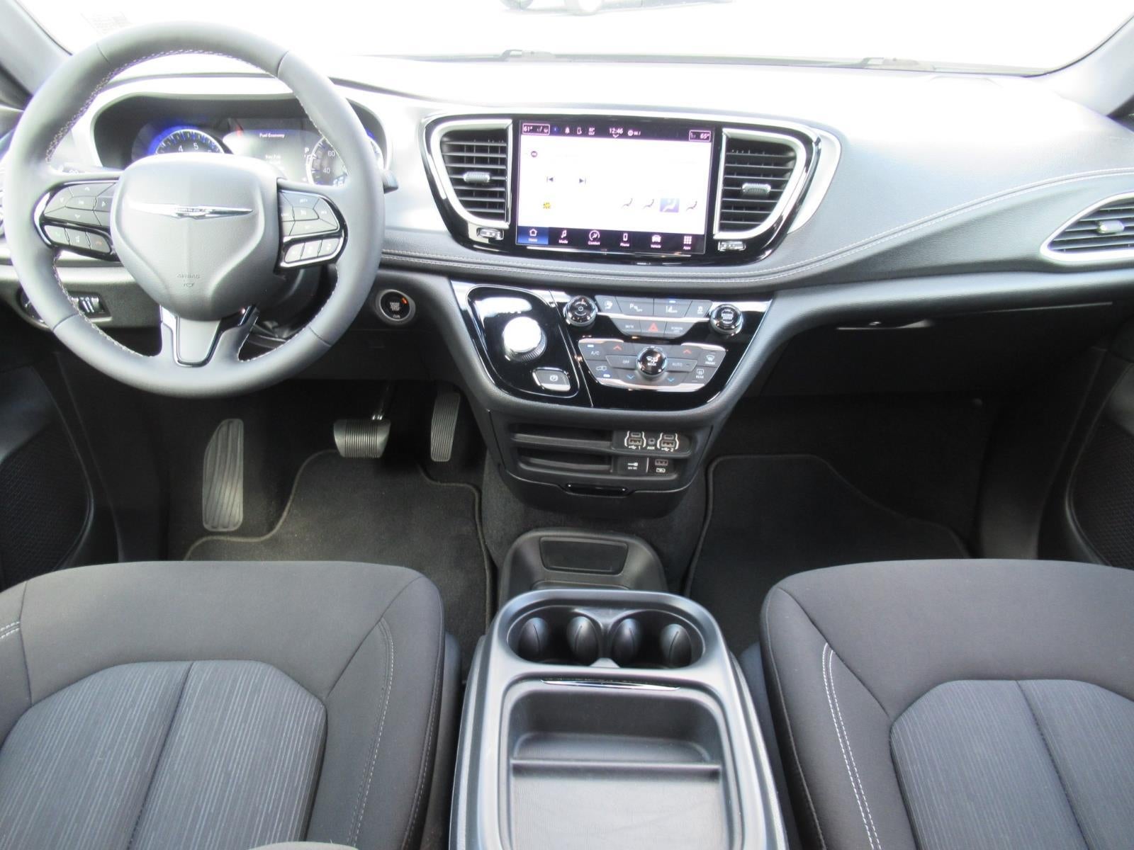 2022 Chrysler Pacifica Touring