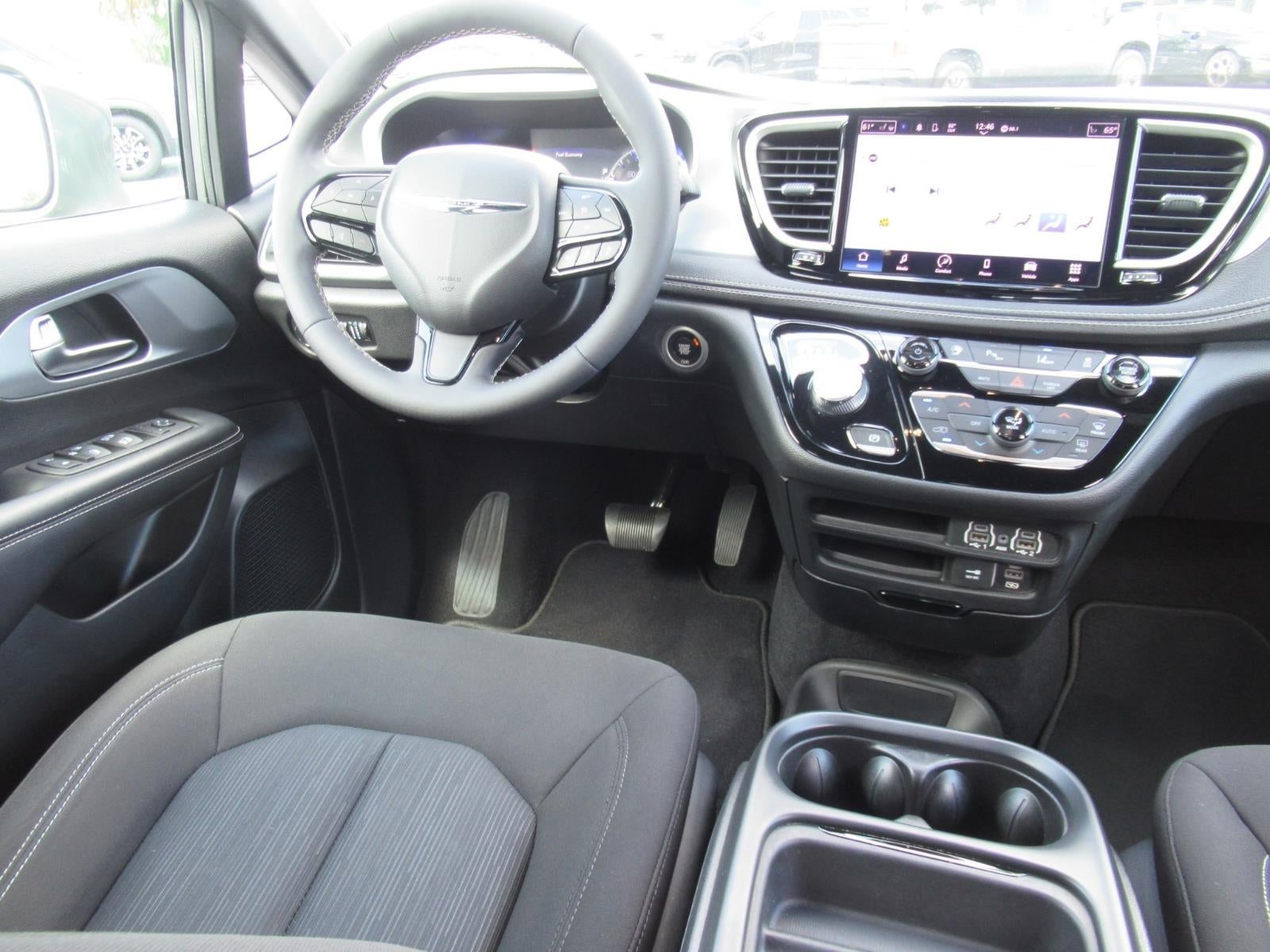2022 Chrysler Pacifica Touring