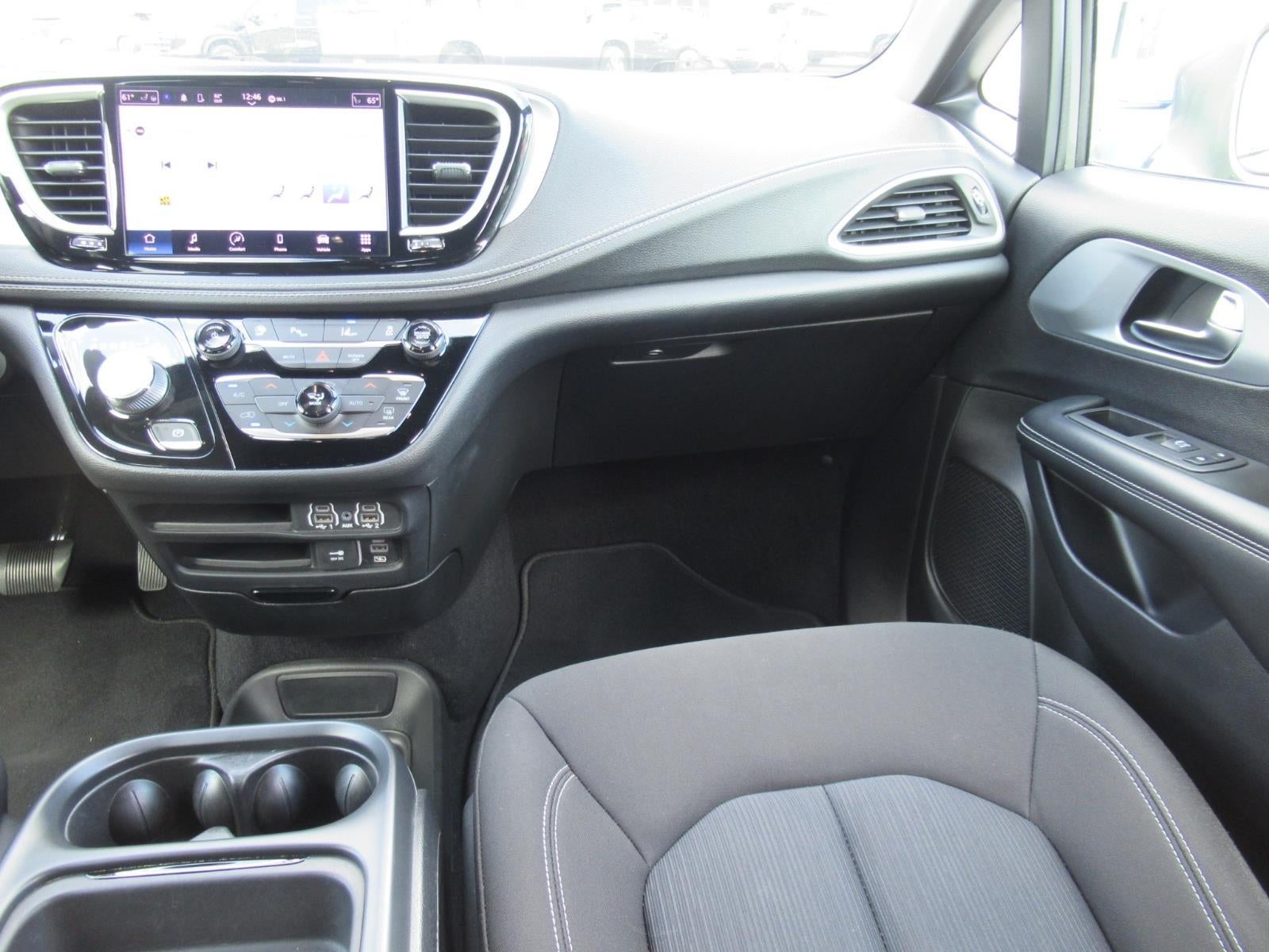 2022 Chrysler Pacifica Touring