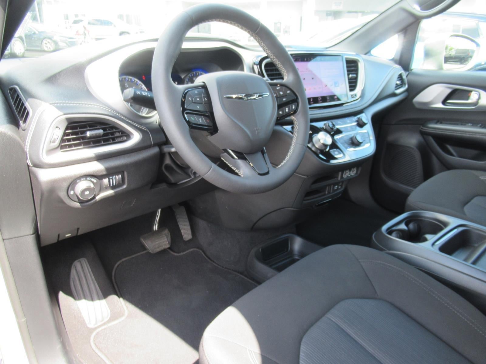 2022 Chrysler Pacifica Touring
