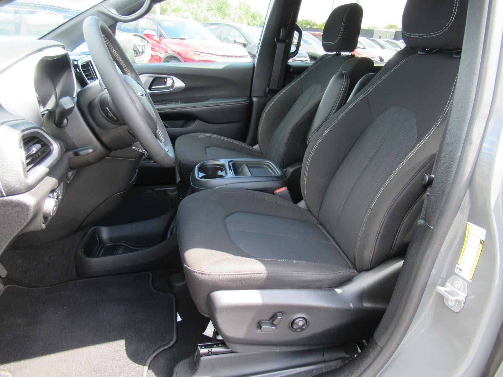 2022 Chrysler Pacifica Touring