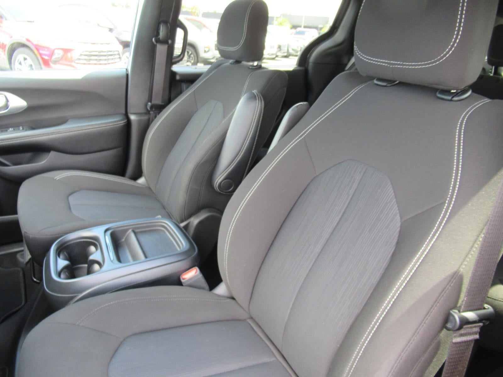 2022 Chrysler Pacifica Touring