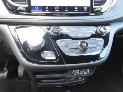 2022 Chrysler Pacifica Touring