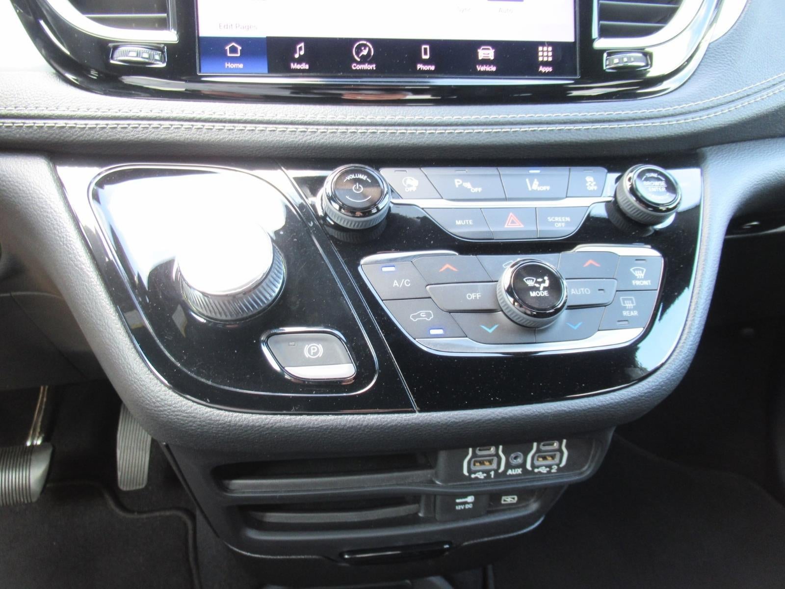 2022 Chrysler Pacifica Touring