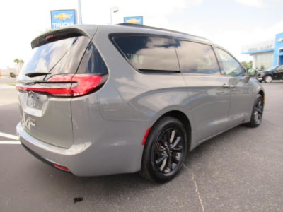 2022 Chrysler Pacifica Touring