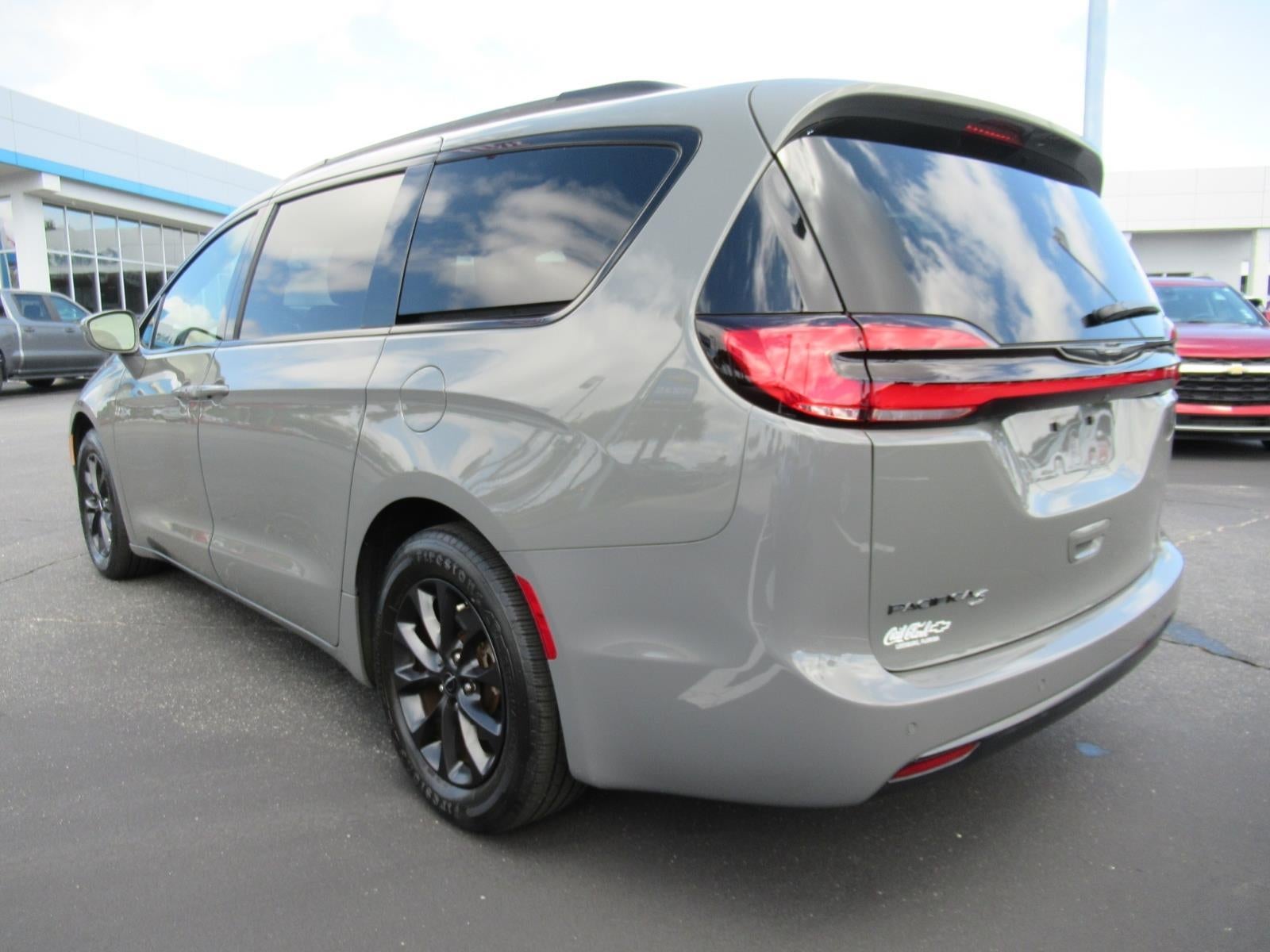 2022 Chrysler Pacifica Touring