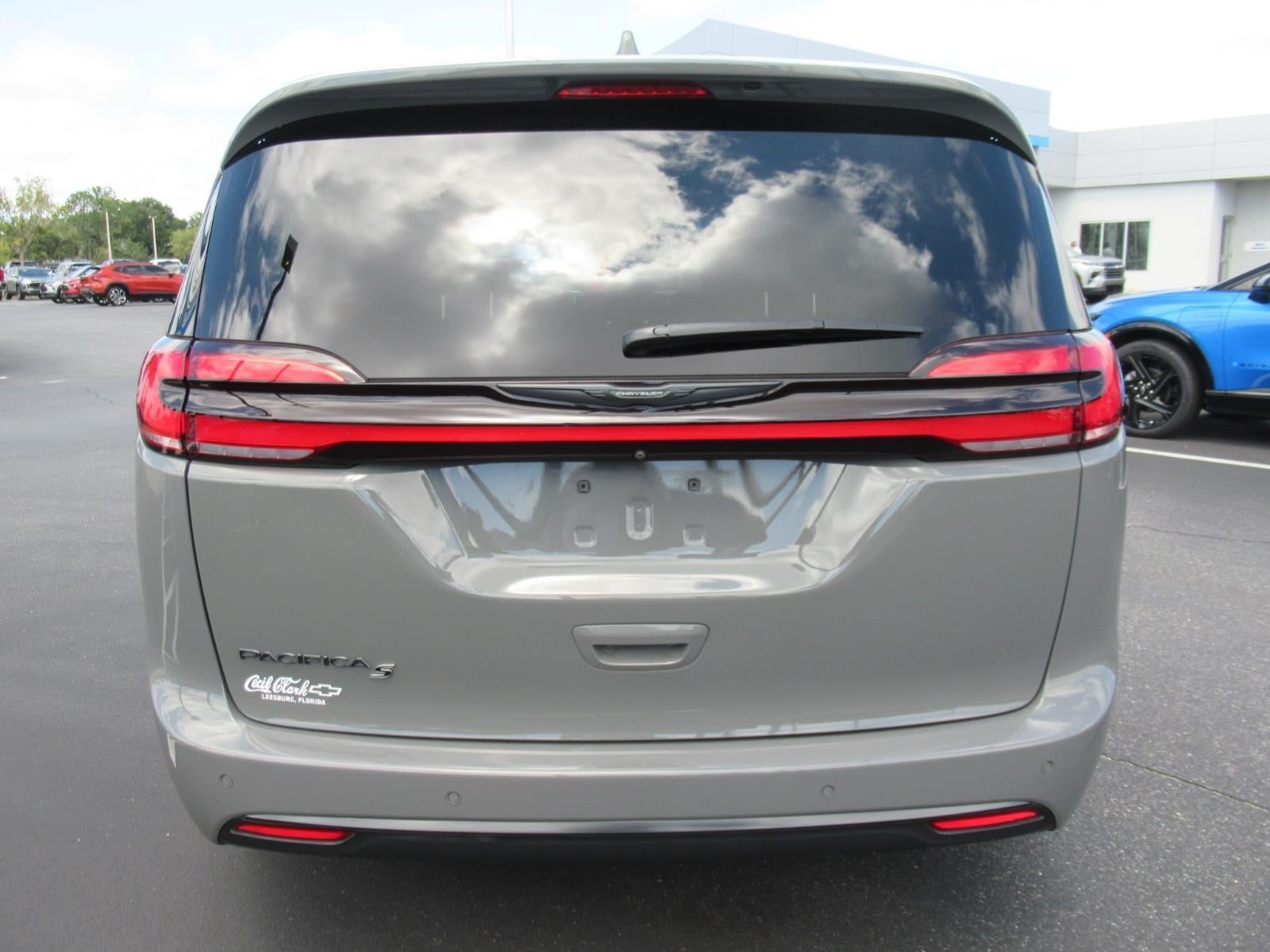 2022 Chrysler Pacifica Touring