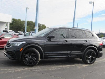 2023 Volkswagen Tiguan SE R-Line Black