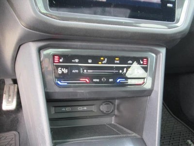 2023 Volkswagen Tiguan SE R-Line Black